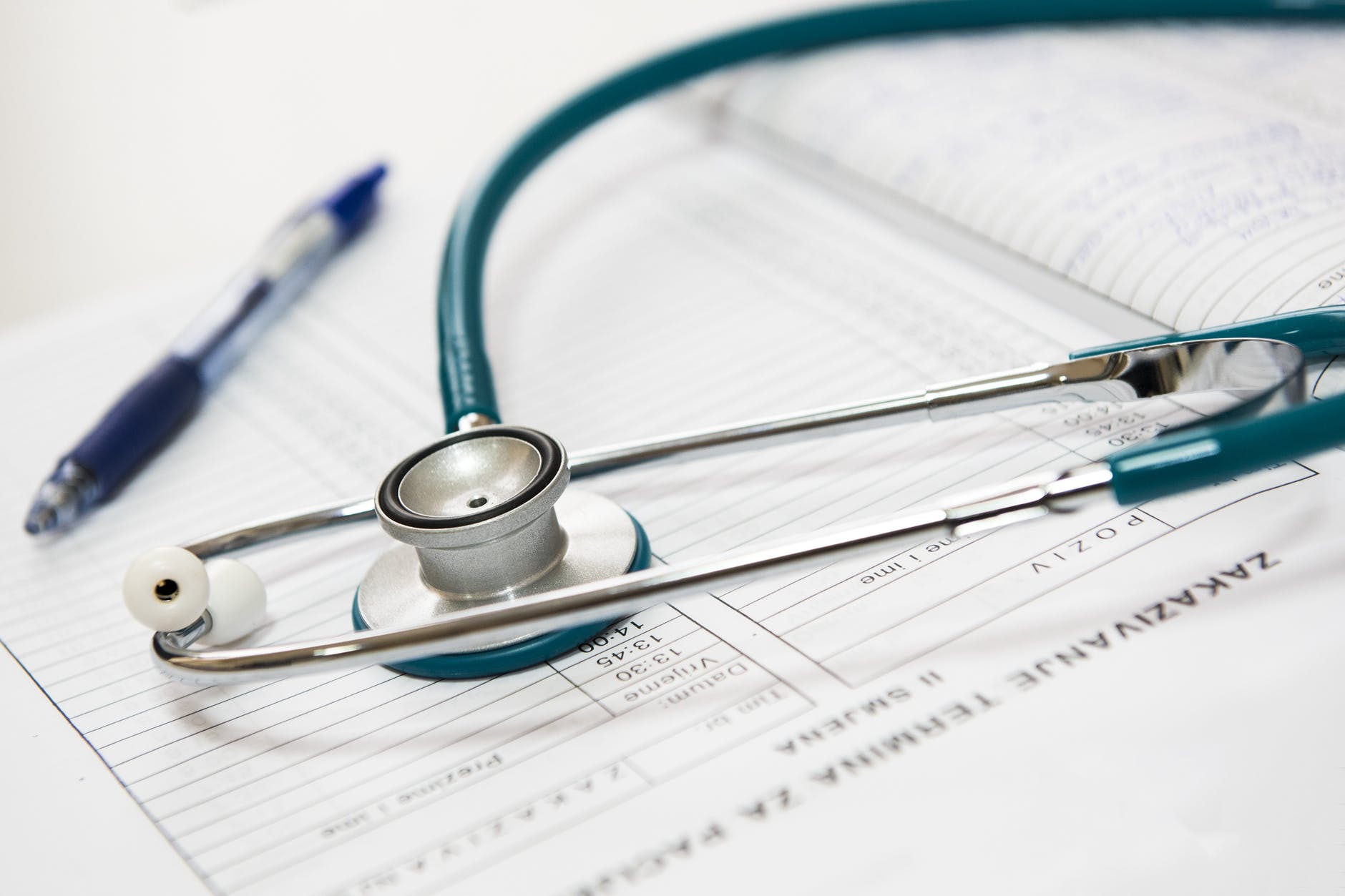 Como o RH pode se prevenir contra fraudes em atestados clínicos?