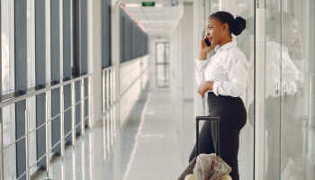 Trabalhar viajando e ainda ganhar R$ 100 mil? Veja como é possível combinar trabalho com viagem